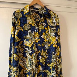 Banana Republic Blouse. Excellent condition